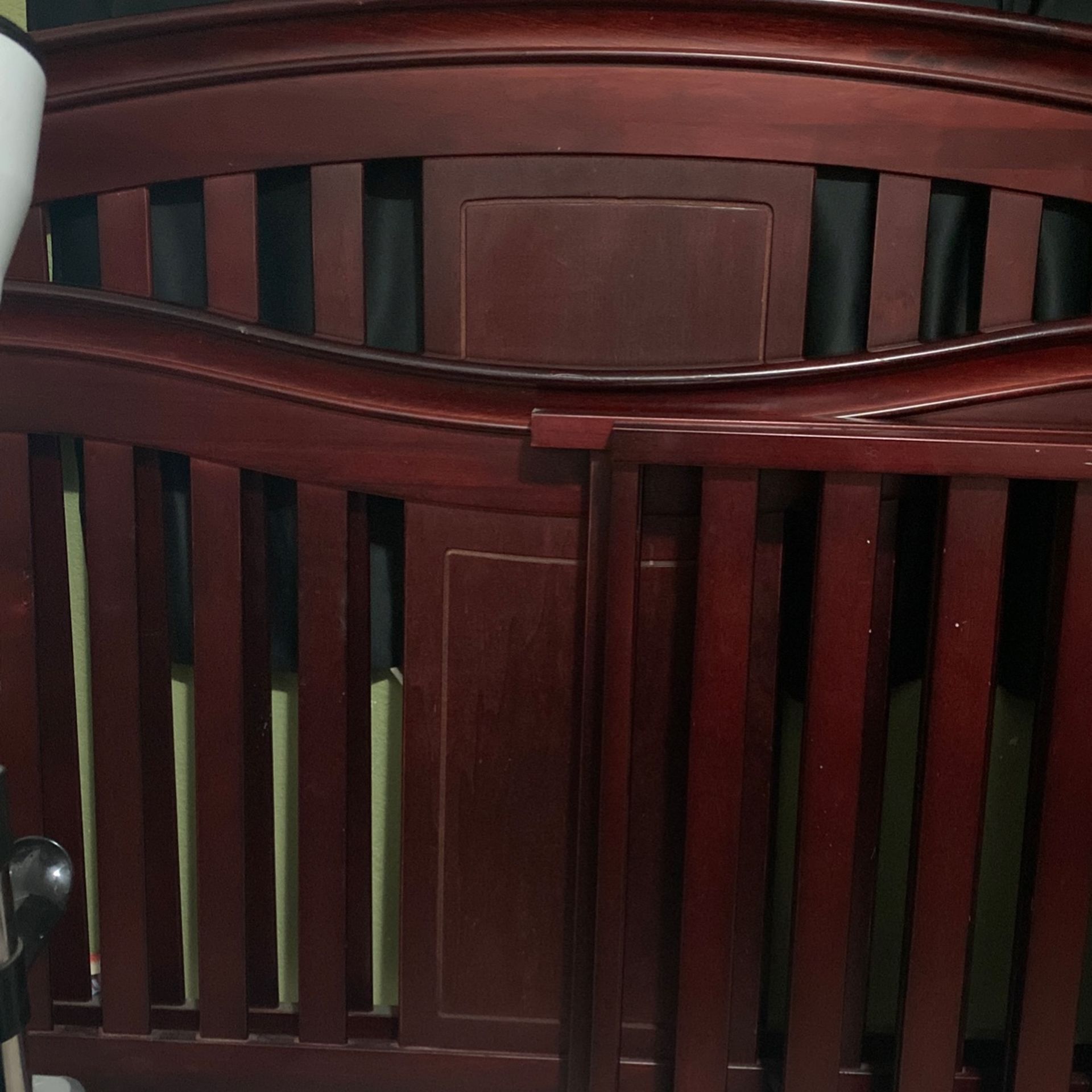 Crib W/mattress
