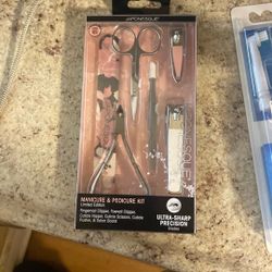 Manicure Pedicure Kit