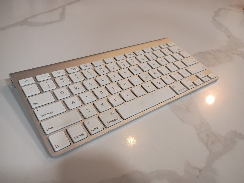Apple Wireless Keyboard