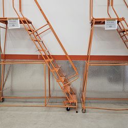 6 step rolling ladder