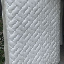 Queen Mattress And Box Spring 