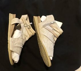 WOMENS SANDALS