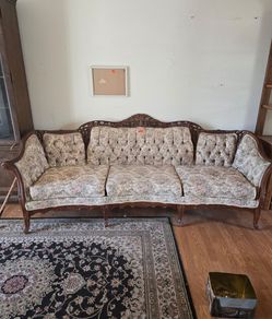 Vintage sofa and 2 chairs