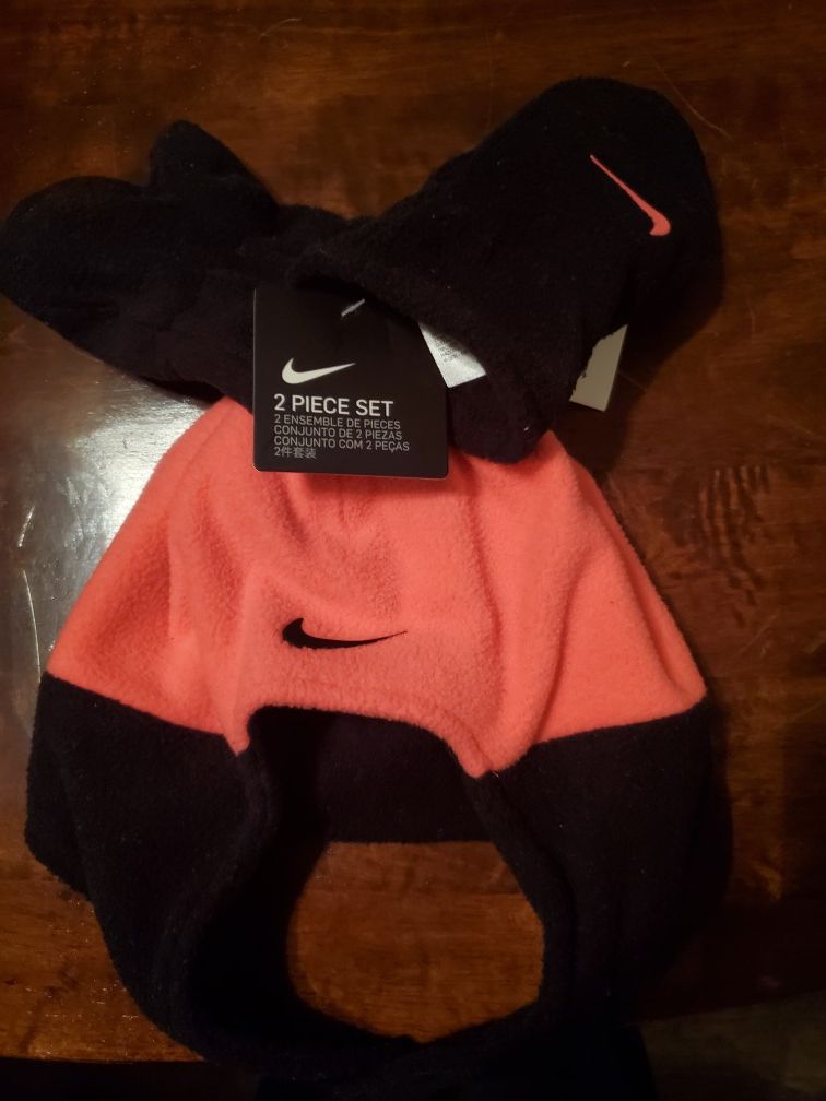 hat-and-gloves set from Nike
