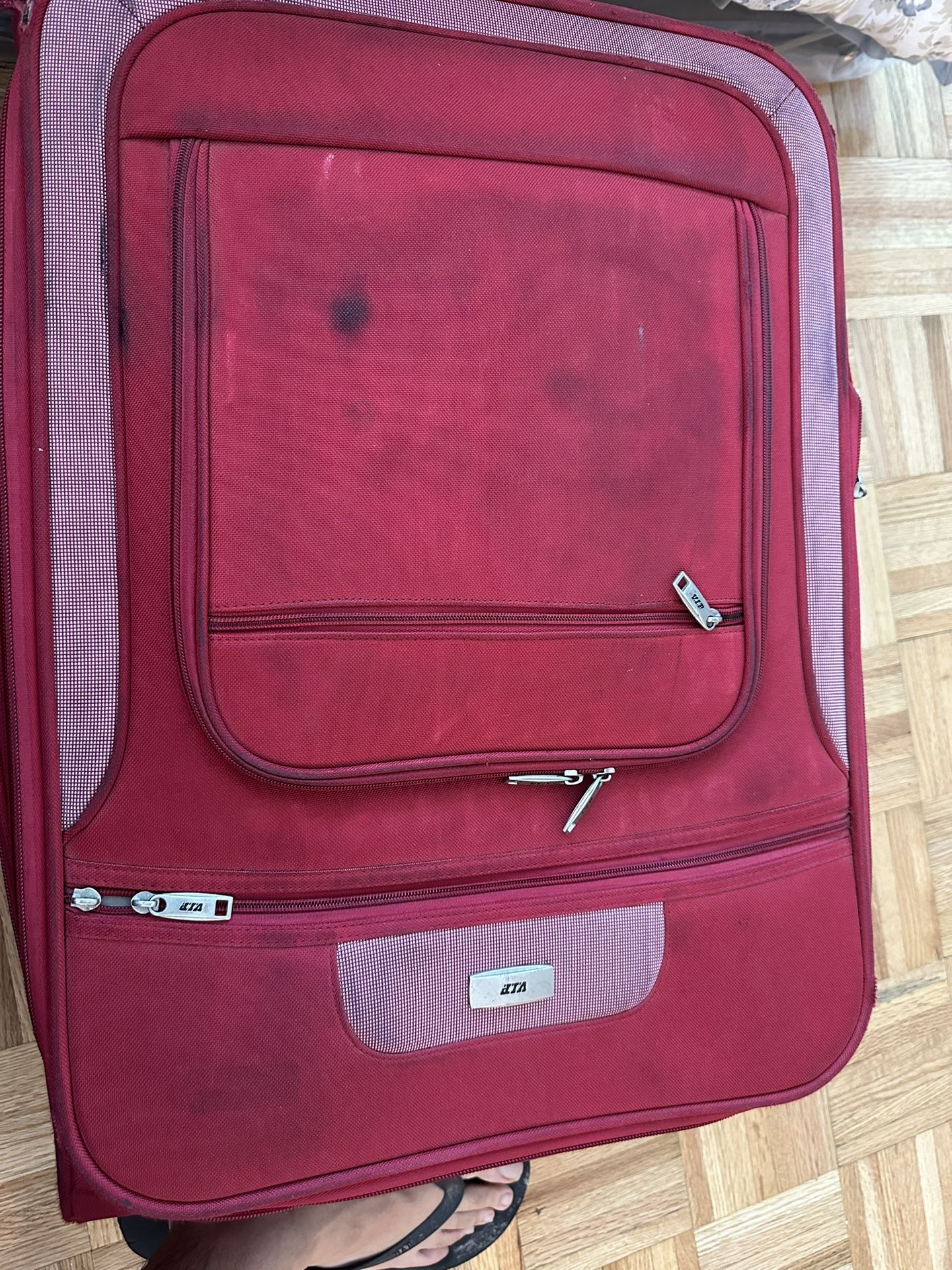 Luggage suitcase