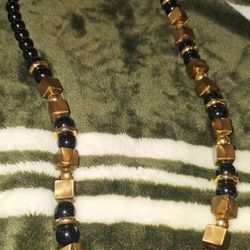 Beautiful Beaded Necklace Gold & Black Beads 