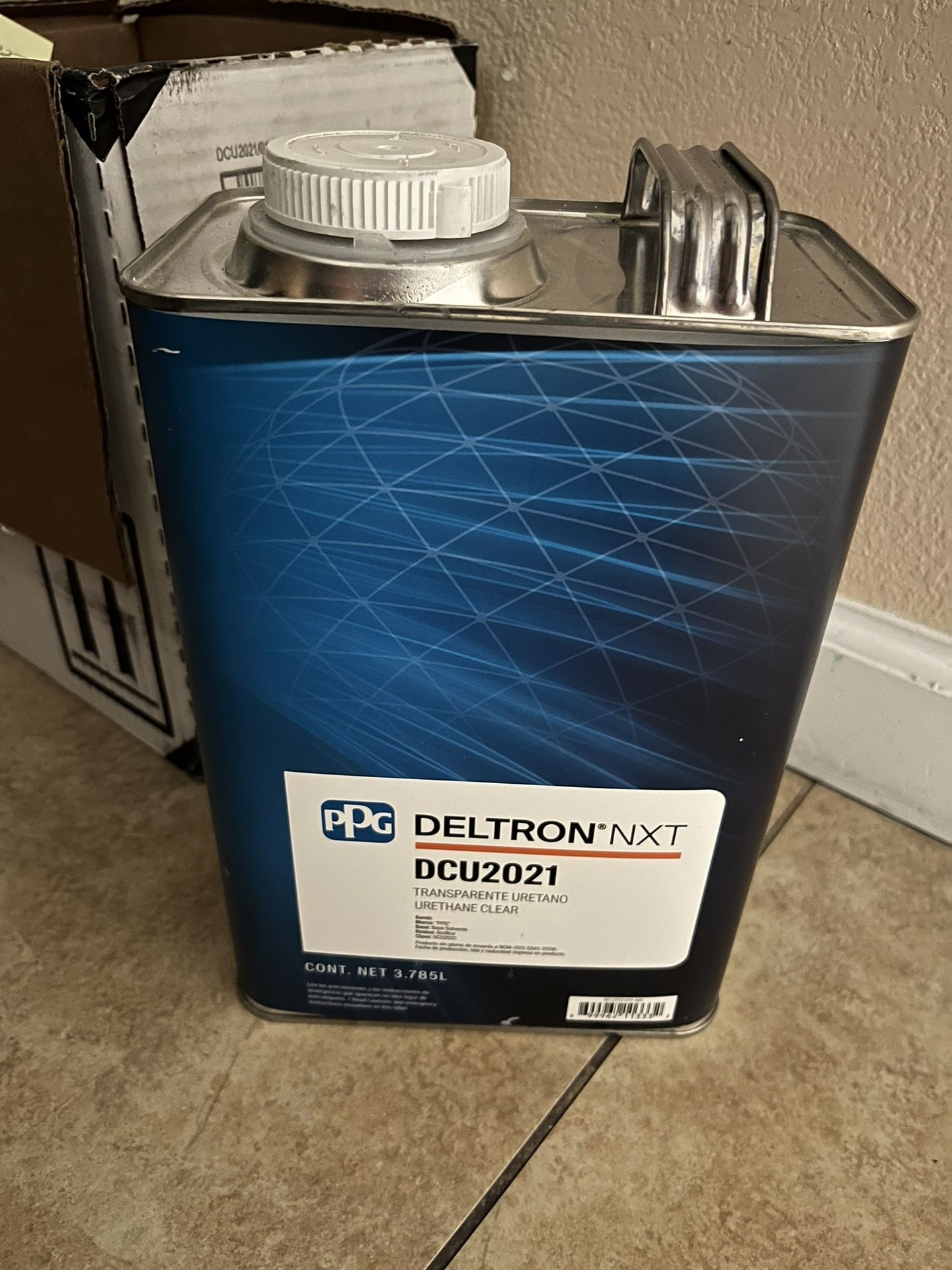 Deltron DCU 2021 Clear Coat with Reducer 