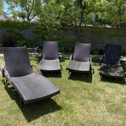 Pool Loungers Set of4 Loungers For ONLY $400!
