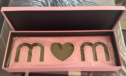 New Light Pink Mom Box