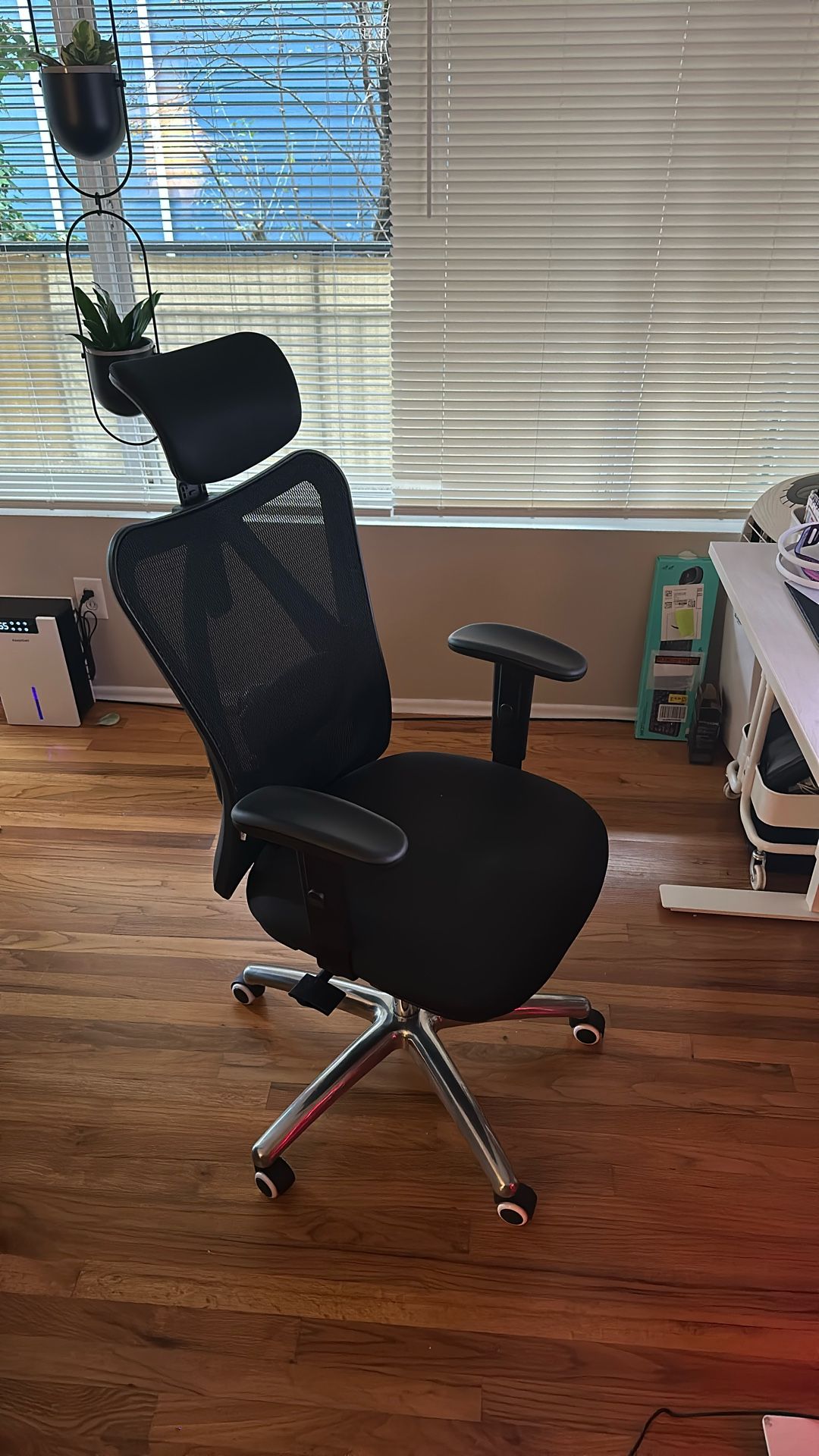 Adjustable Office Chair With Headrest