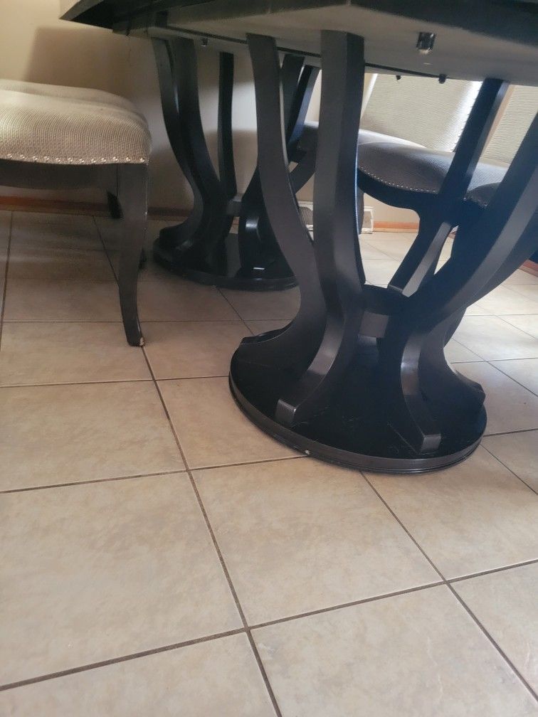 Elegant Kitchen Table W/ 6 Chairs for Sale in Homewood, IL OfferUp