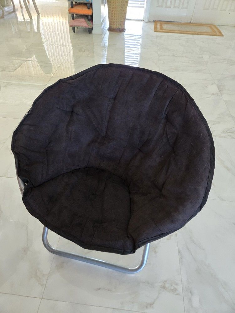 Folding Saucer Chair 