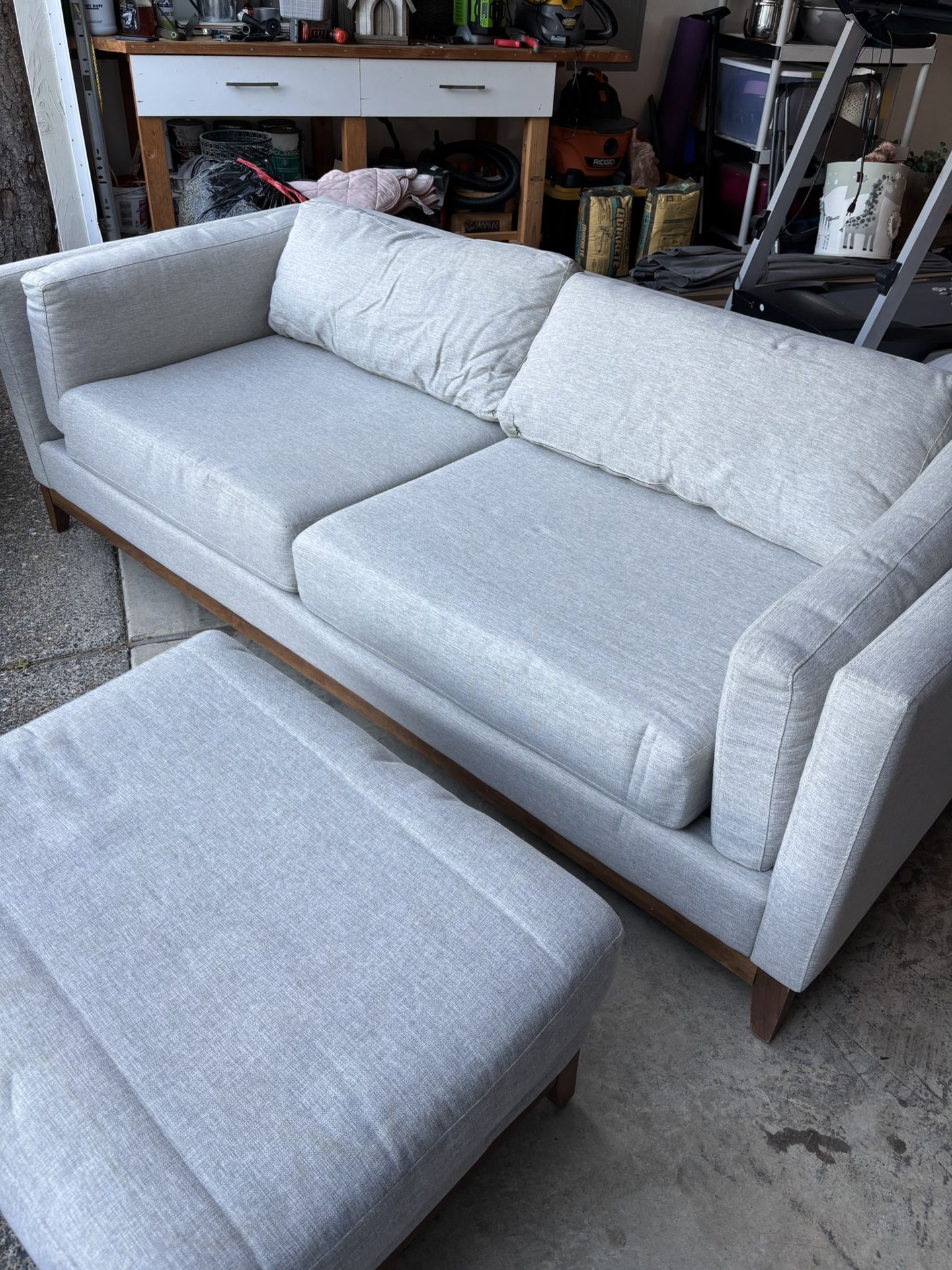 Couch w/ottoman
