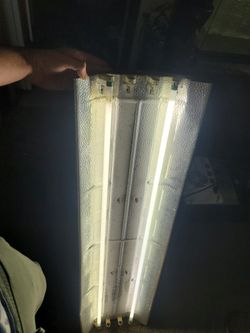 T5 GROW light 