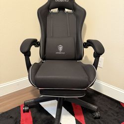 Like-New Downix Gaming Chair – Black/Dark Gray – $150 OBO