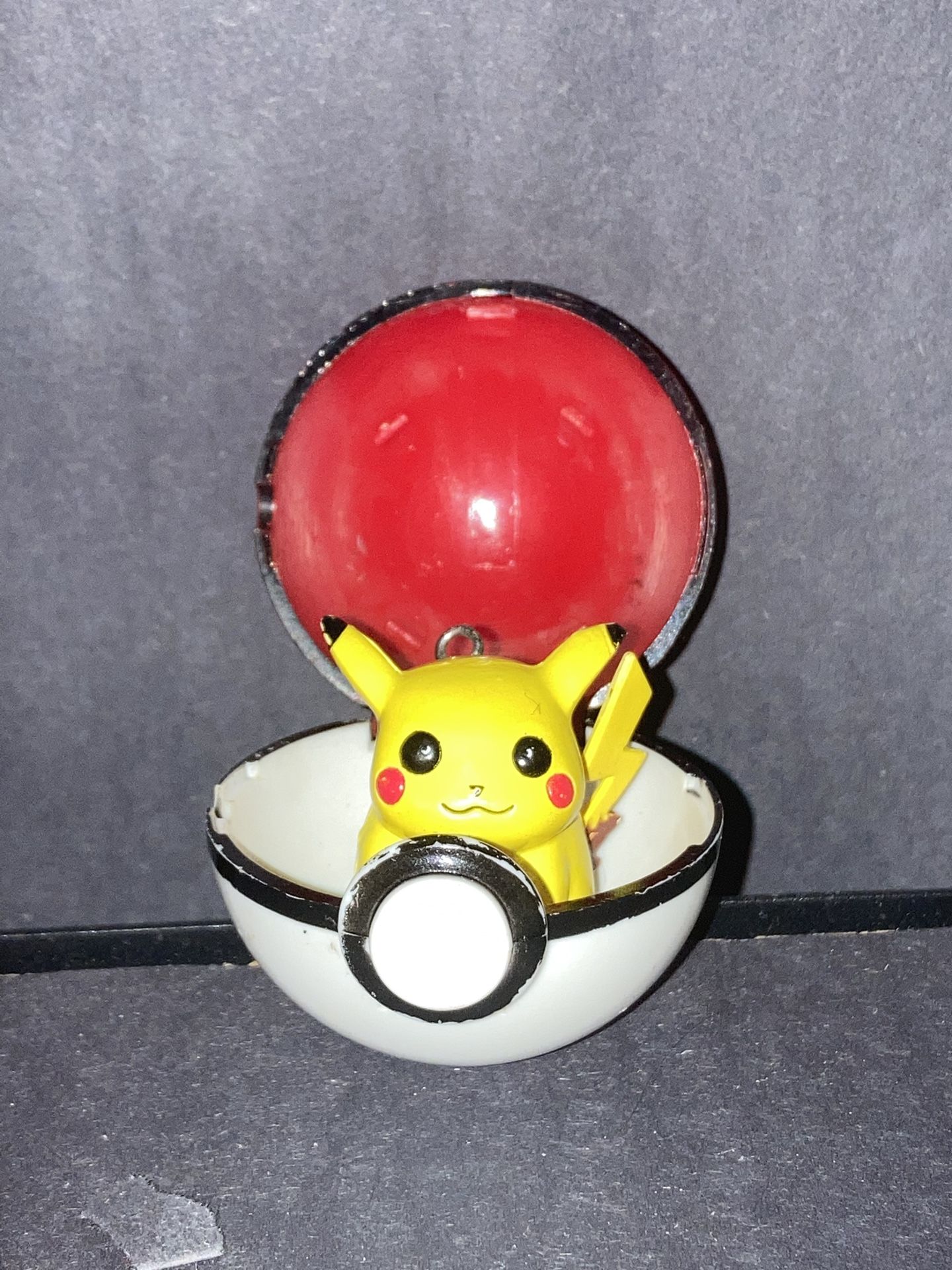 Vintage Pokemon Pikachu Keychain