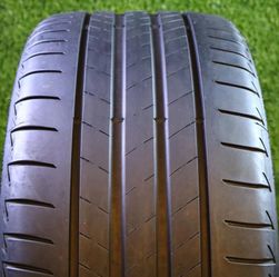 255 35R19 Bridgestone Turanza T005 Run Flat w/60% Tread 5/32 96Y SKU 27654 Grade A Tires
