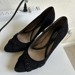 Naturalizer Women Heels, Black, Size 7.5