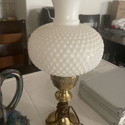 Milk Glass Vintage Table Lamp 