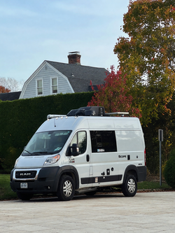 Thor M18 Class B RV 2022 in good condition