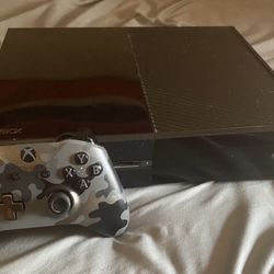 1TB Xbox One With Camo Controller (read description)