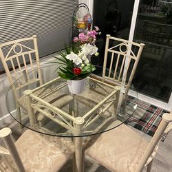 Dining Table With Chairs, Excellent Condition 