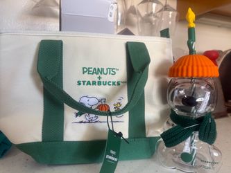 Starbucks Snoopy Tote and Glass Cup Set