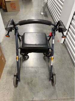 Nova rolling walker with seat