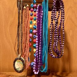 16” Vintage wooden Countertop Display Jewelry necklace Holder w/2 pegs