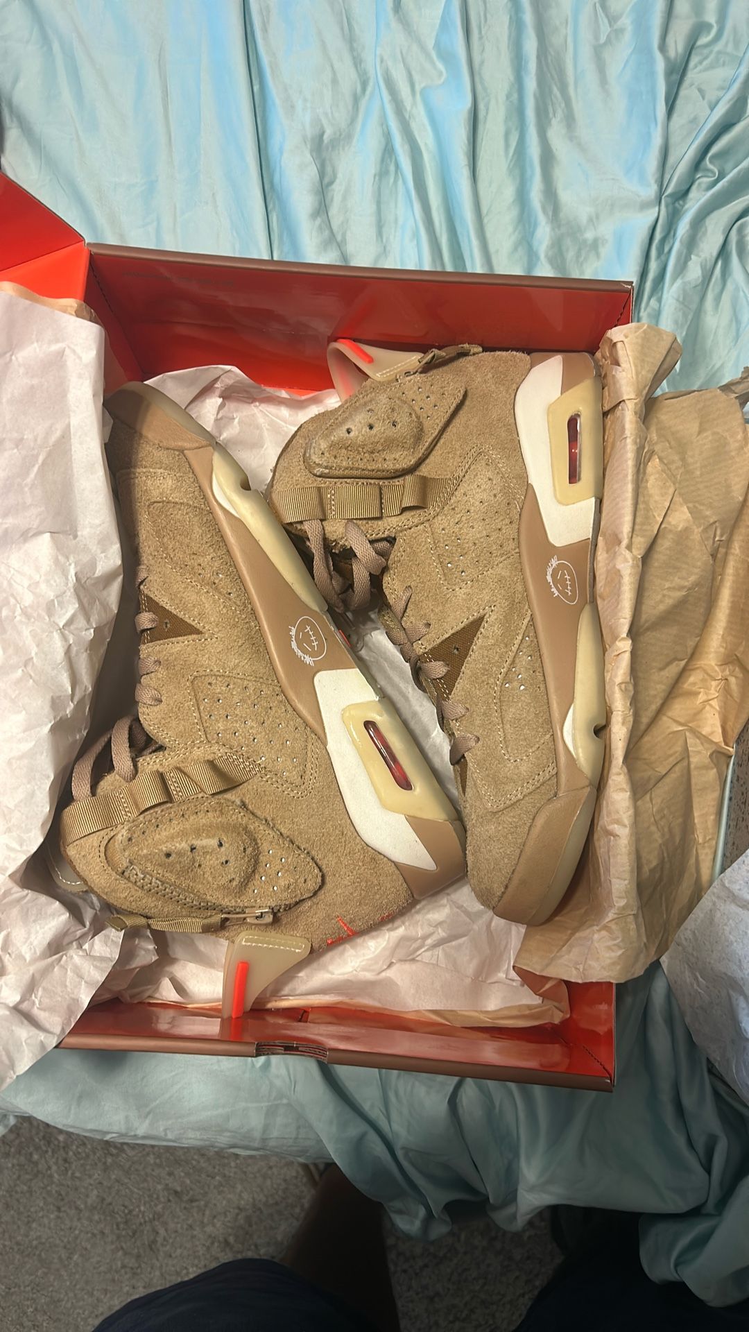 SNEAKER DEAL. BUY 4 Get 1 FREE