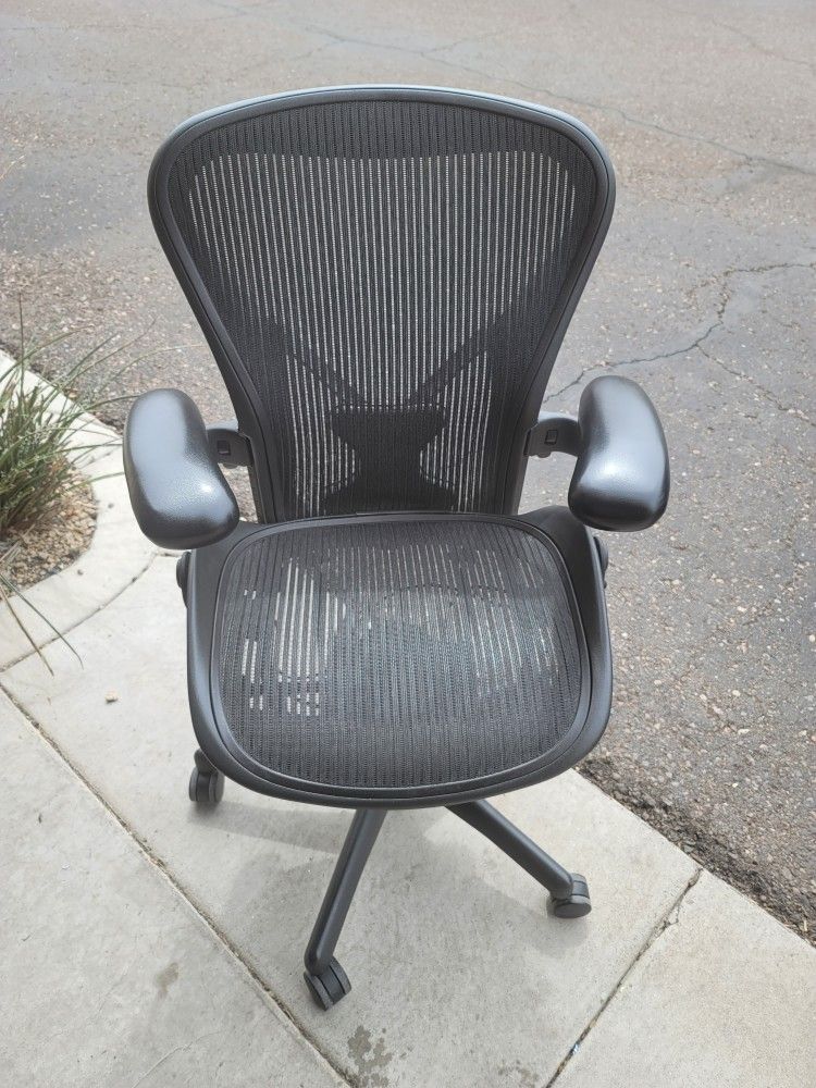 Herman Miller Aeron Office Desk Chairs 