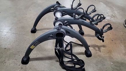 Saris Bones 3 Bike Rack Trunk Mount Bicycle Carrier Holds 3 Bikes - Gray