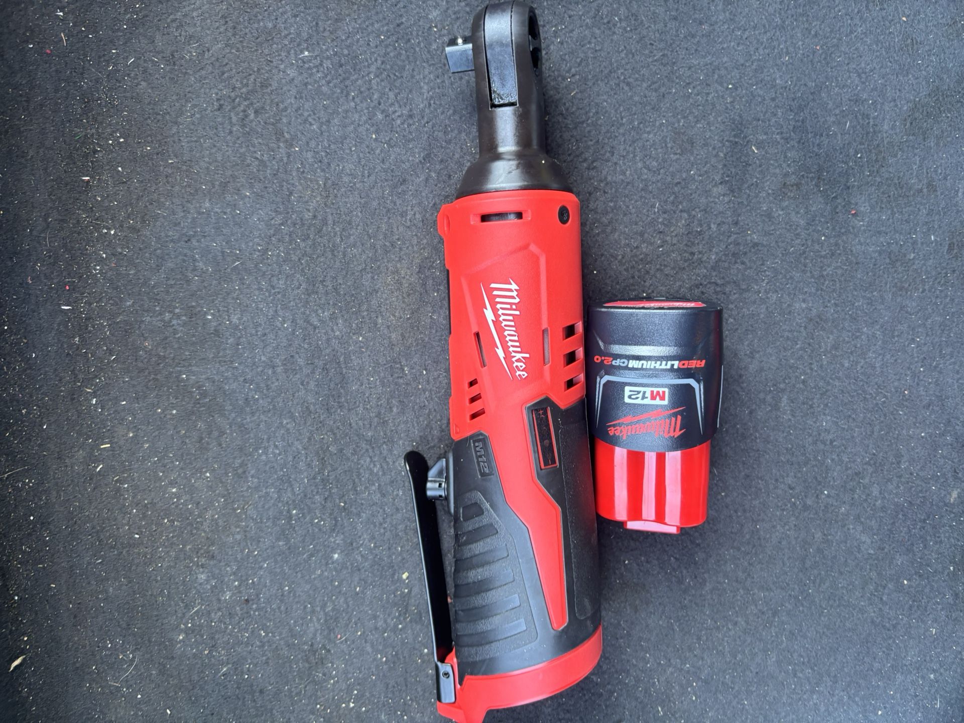 M12 3/8 Ratchet And 3.0 Battery 