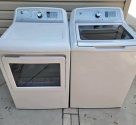 GE washer and dryer set