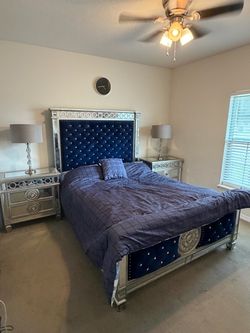 Queen size bed