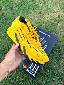 Basketball shoes