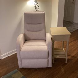 RECLINER CHAIR WITH OR WITHOUT SIDE TABLE