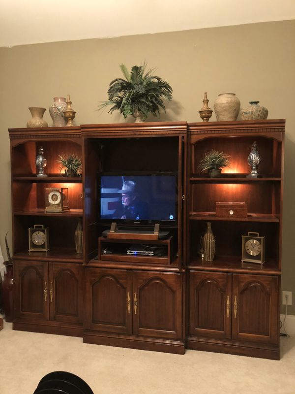 Three piece cherry wall unit for Sale in Buford, GA - OfferUp