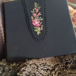 $24 Vintage 40's 50's Satin Embroidered Purse