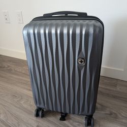 Swissgear Cascade Hardside Carryon Suitcase