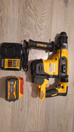 DeWalt 60V FlexVolt Brushless Rotary Hammer with Battery and Charger