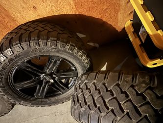 Tires 35” & Wheels 20”