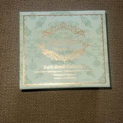 4 Pc Bath Bomb Holiday Set