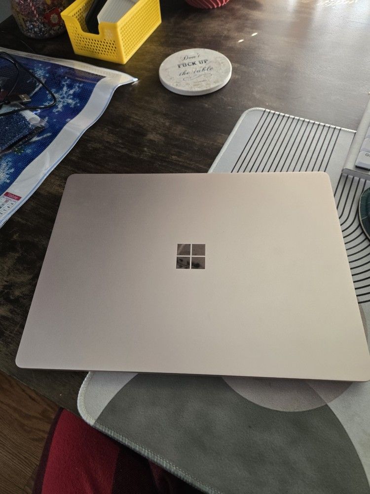 Surface Go Laptop 1943