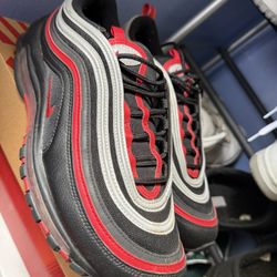 Nike Airmax Size 11 Red/Black