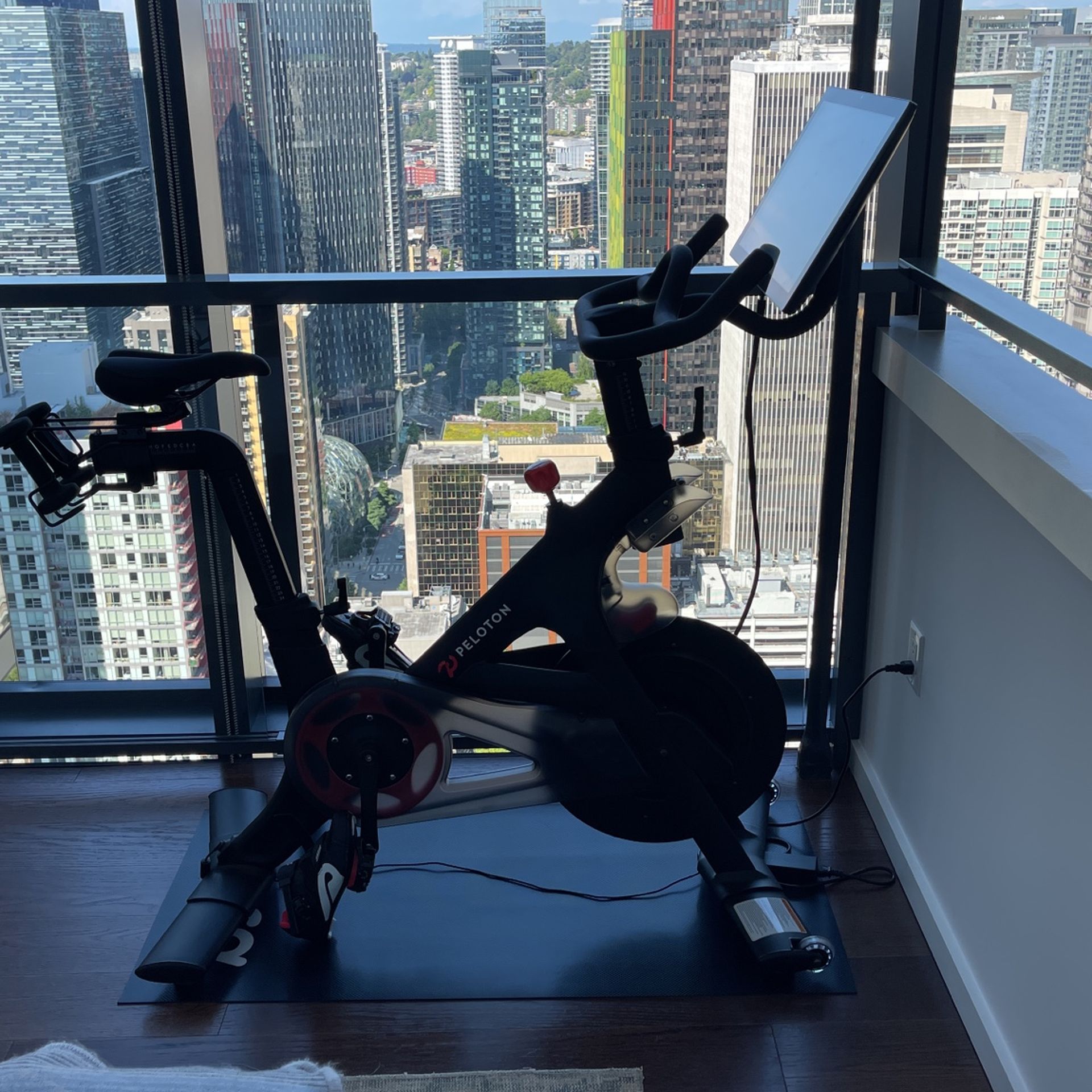 Peloton Bike Generation 4 PLTN-RB1VO