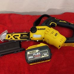 Like New XR 20 Volt Dwalt Brushless Chainsaw Con Batería $210