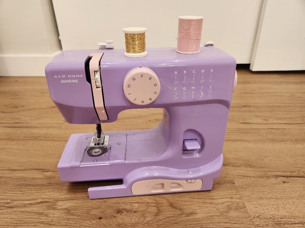 Lilac Janome - Needs Fixing