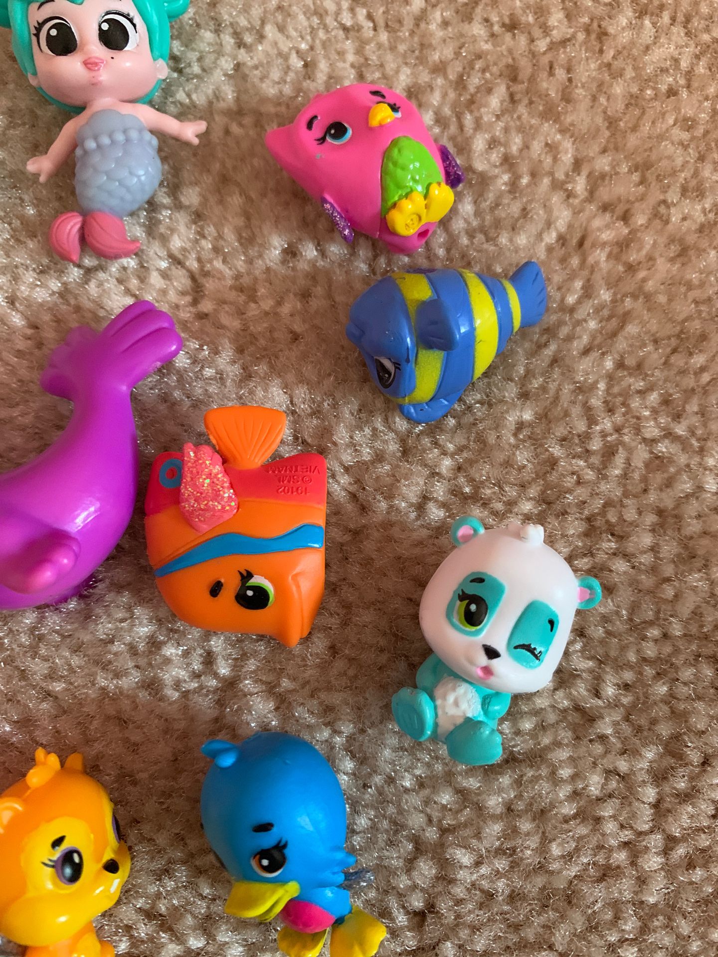 Hatchimal small toy ( bag )
