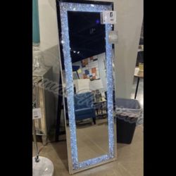 New Mirror Stand 